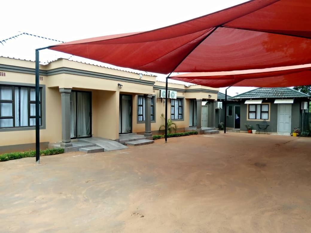 Global Guest House Kasane Exterior foto